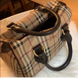 Burberry purse